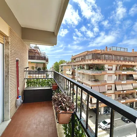- Poseidone House Lido di Ostia